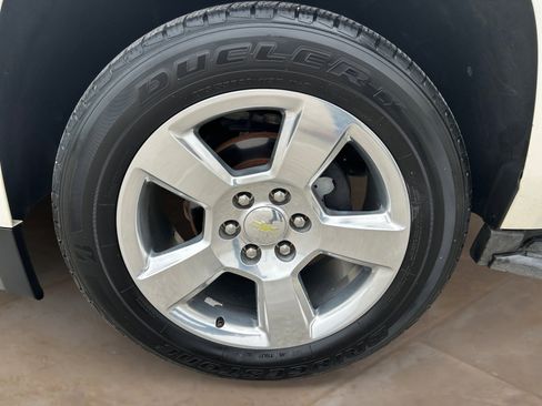 Used 2015 Chevrolet Tahoe LT w/ Luxury Package RWD image 21