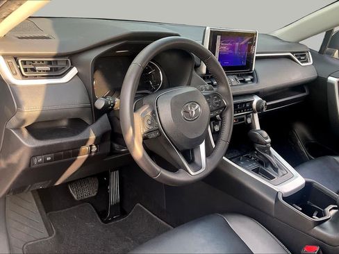 Used 2024 Toyota RAV4 XLE Premium FWD image 18