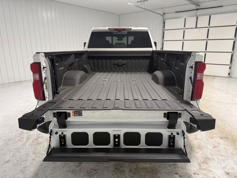 Used 2025 Chevrolet Silverado 3500 High Country w/ High Country Premium Package image 34