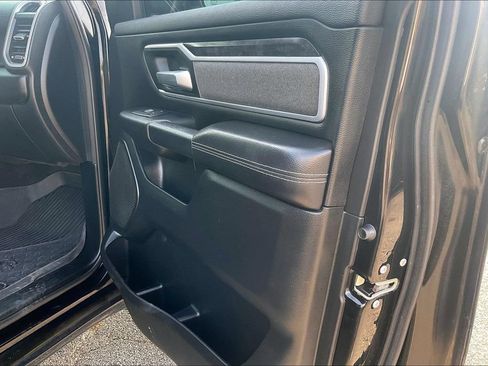 Used 2022 Chevrolet Silverado 2500 Custom w/ Custom Value Package AWD/4WD image 24