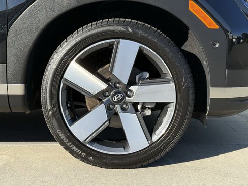 Used 2024 Hyundai Santa Fe Limited image 9