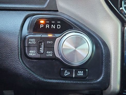 Used 2019 RAM 1500 Laramie AWD/4WD image 27