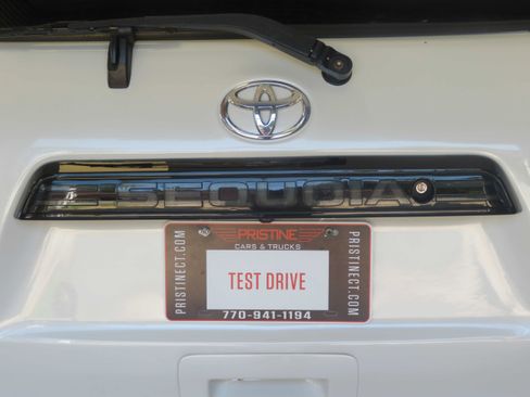Used 2012 Toyota Sequoia Platinum AWD/4WD image 70