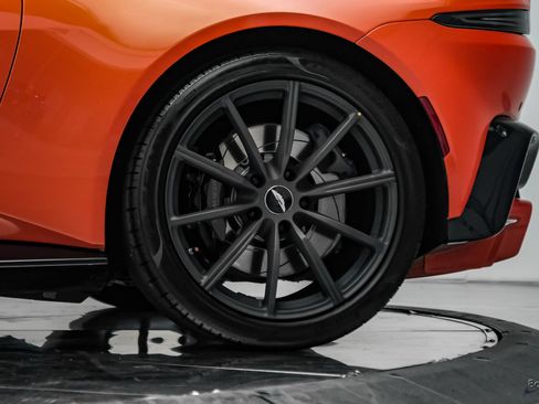 Used 2020 Aston Martin V8 Vantage Coupe RWD image 98