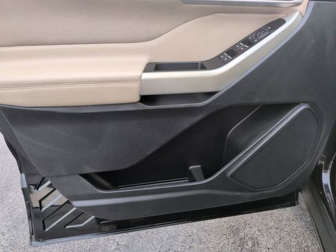 Used 2020 Ford Explorer XLT w/ Comfort Package image 10