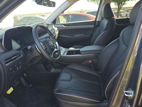 Used 2025 Hyundai Palisade XRT AWD/4WD image 3