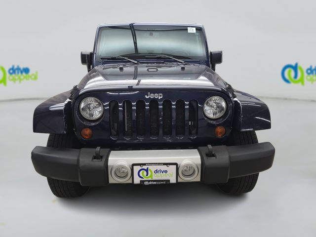 Used 2013 Jeep Wrangler Unlimited Sahara w/ Connectivity Group AWD/4WD image 15