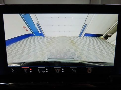 Used 2025 Chevrolet Silverado 1500 ZR2 w/ Technology Package image 15