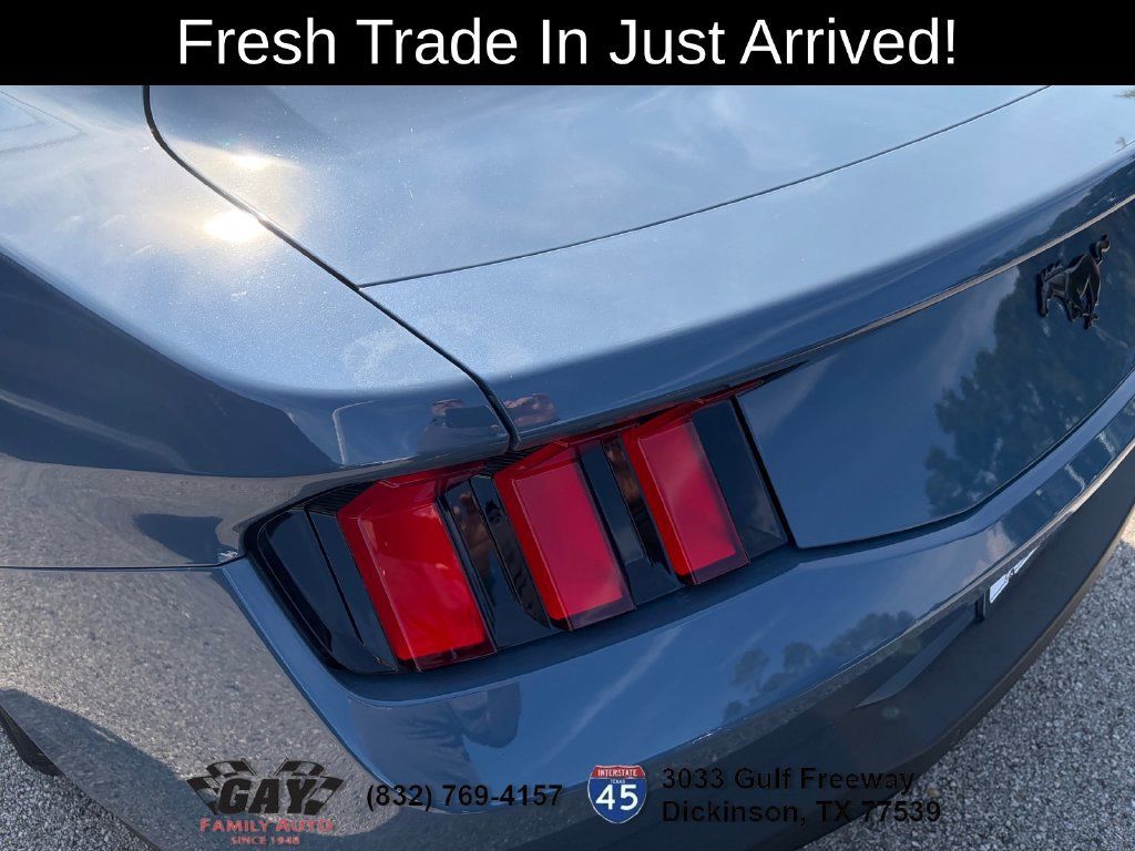 Used 2025 Ford Mustang Coupe RWD image 10