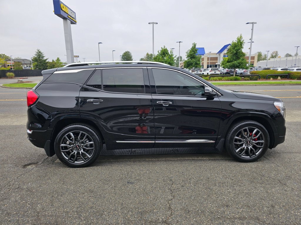 Used 2024 GMC Terrain Denali w/ Black Diamond Edition AWD/4WD image 4