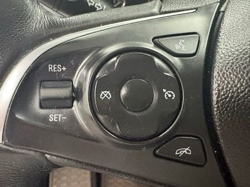 Used 2020 Buick Enclave Essence FWD image 18