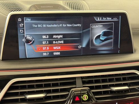 Used 2017 BMW 750i RWD image 27