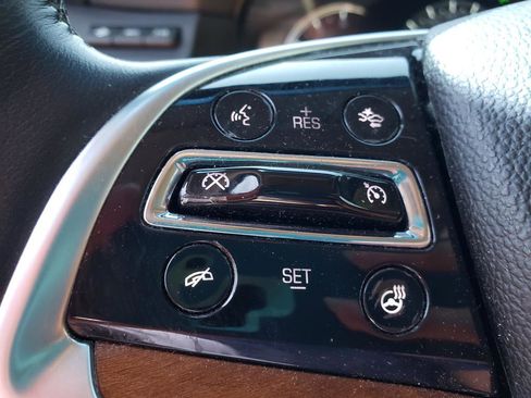 Used 2016 Cadillac Escalade Luxury AWD/4WD image 19