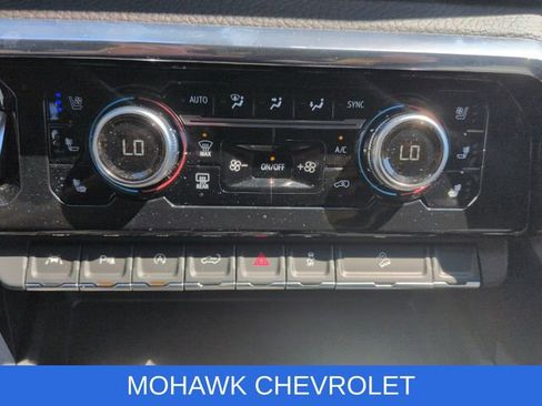 Used 2025 GMC Sierra 1500 Denali w/ Technology Package AWD/4WD image 19