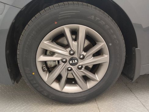 Used 2020 Kia Optima LX image 31