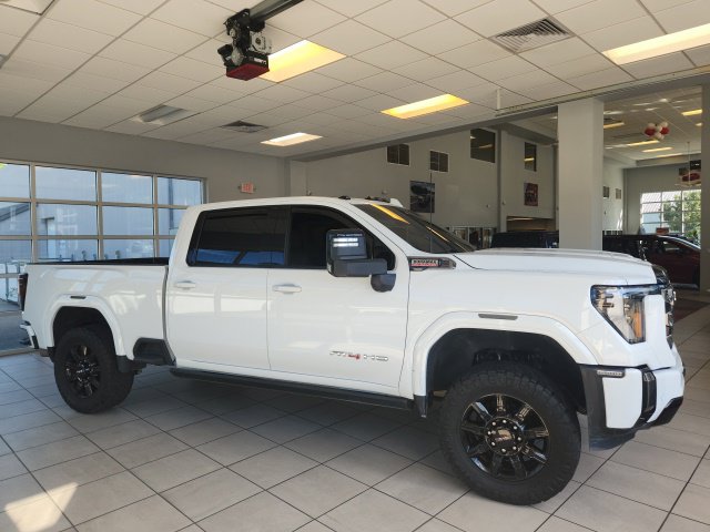 Used 2024 GMC Sierra 2500 AT4 w/ AT4 Premium Plus Package AWD/4WD image 17