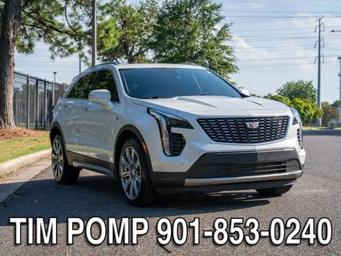 Used 2023 Cadillac XT4 Premium Luxury w/ Cold Weather Package FWD image 3