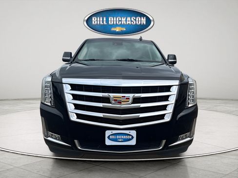 Used 2020 Cadillac Escalade Luxury AWD/4WD image 2