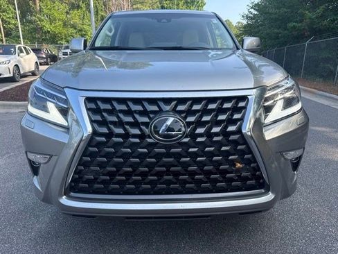 Used 2023 Lexus GX 460 Premium w/ Premium Package AWD/4WD image 2