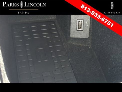 Used 2020 Lincoln Nautilus Reserve image 24