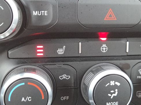 Used 2021 RAM 1500 Big Horn image 8