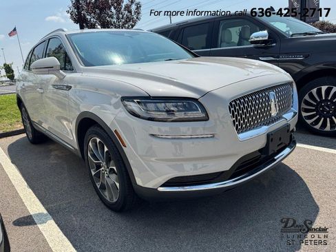 Used 2023 Lincoln Nautilus Reserve FWD image 1