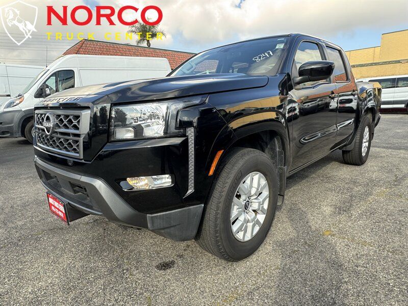 Used 2022 Nissan Frontier SV RWD image 4