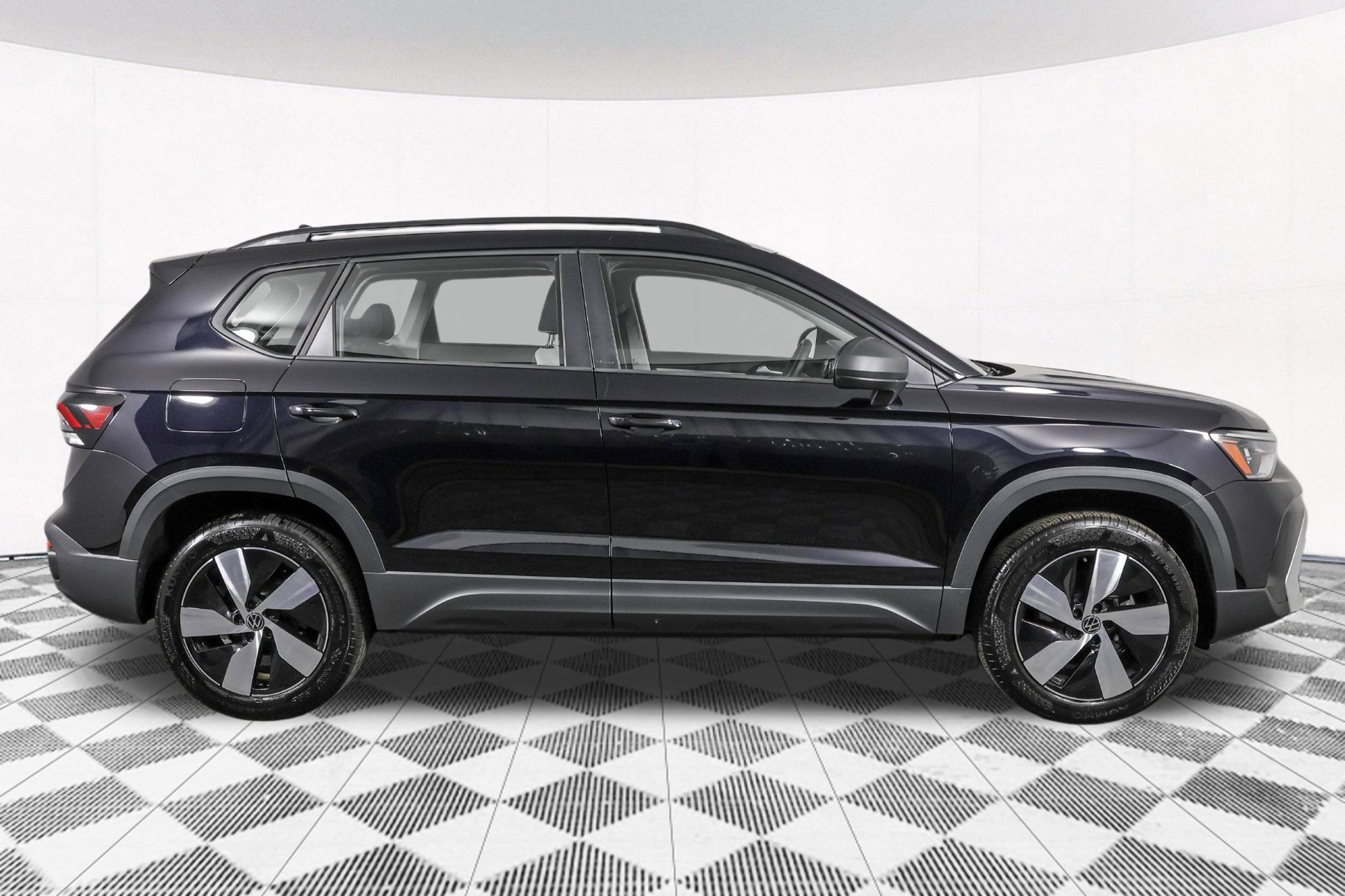 Used 2025 Volkswagen Taos S AWD/4WD image 14