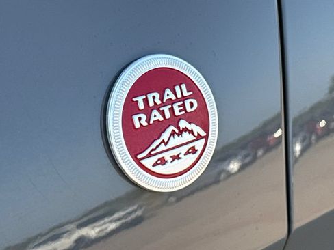 Used 2021 Jeep Grand Cherokee Trailhawk w/ Trailhawk Luxury Group AWD/4WD image 6