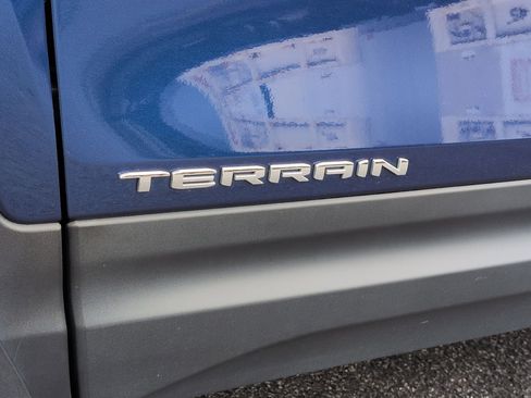 Certified 2022 GMC Terrain SLE w/ Driver Convenience Package image 32