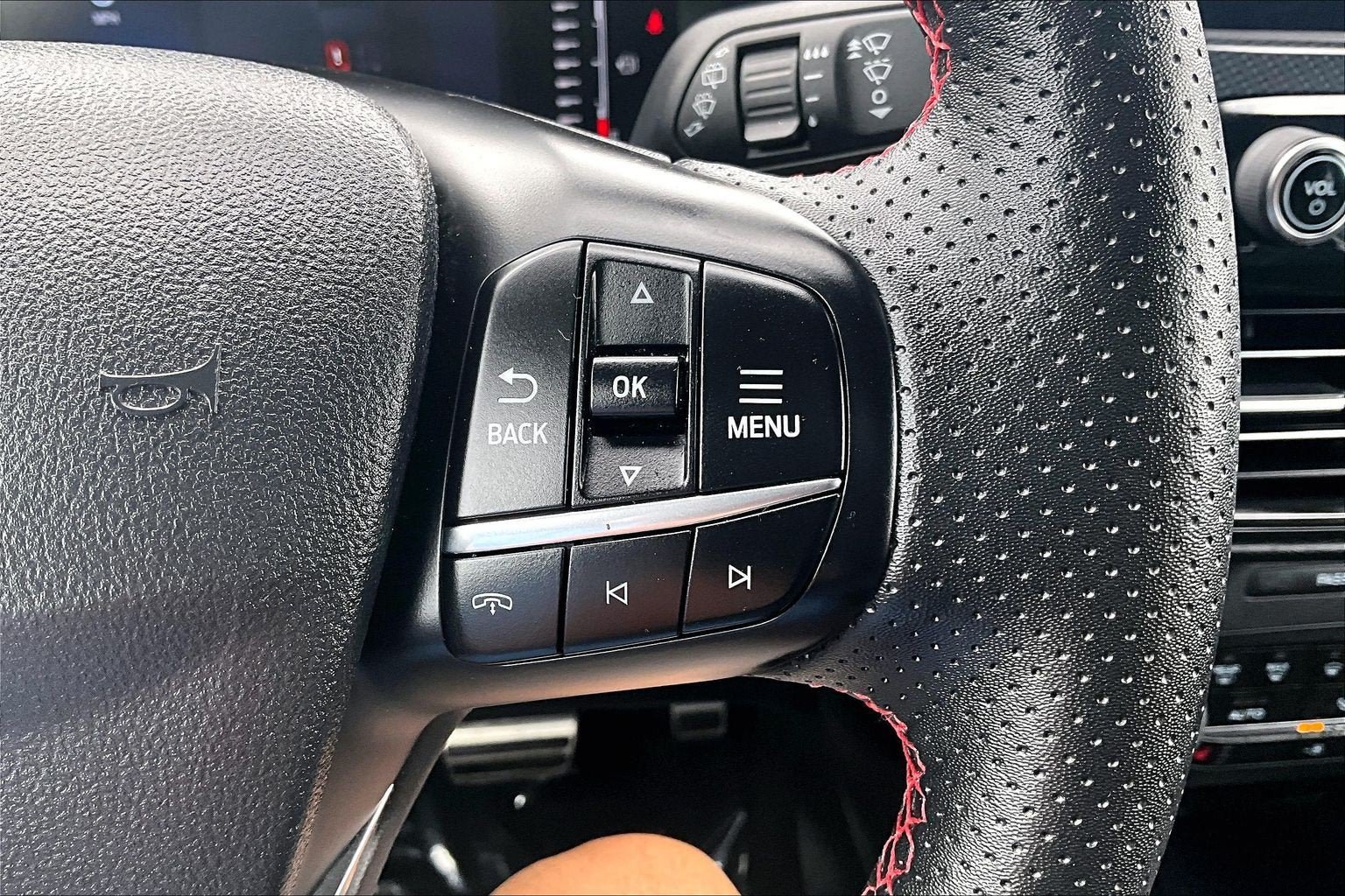 Used 2024 Ford Escape ST-Line AWD/4WD image 17