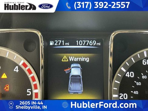 Used 2017 Nissan Titan SV AWD/4WD image 14
