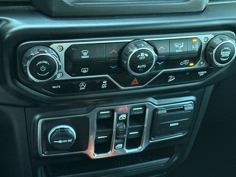Used 2020 Jeep Wrangler Unlimited Sport AWD/4WD image 20