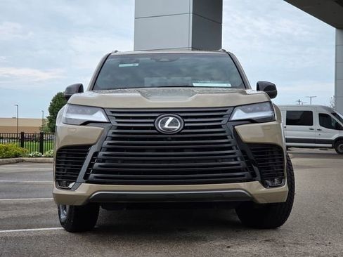 Used 2025 Lexus LX 700h Overtrail AWD/4WD image 3