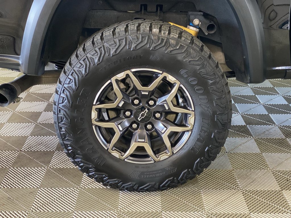 Used 2026 Chevrolet Colorado ZR2 w/ Technology Package AWD/4WD image 39