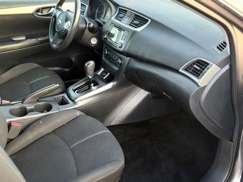 Used 2018 Nissan Sentra S w/ S Midnight Style Package image 15