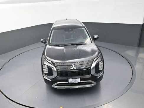 Used 2023 Mitsubishi Outlander SE image 12