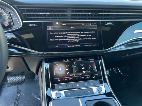 Certified 2025 Audi Q7 3.0T Premium w/ Convenience Package image 29