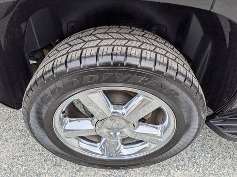 Used 2012 Chevrolet Tahoe LTZ image 6