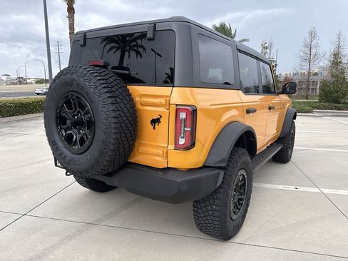 Used 2022 Ford Bronco Wildtrak image 11