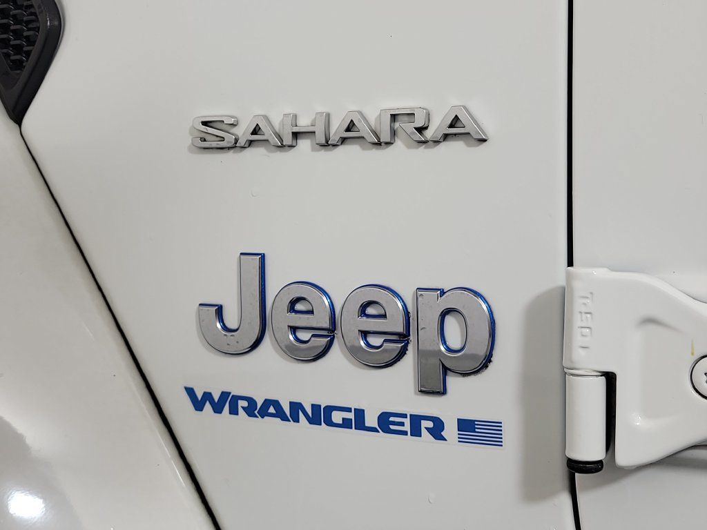 Used 2023 Jeep Wrangler Unlimited Sahara w/ Cold Weather Group AWD/4WD image 8