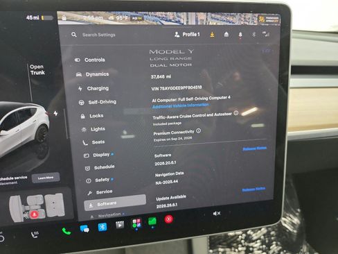 Used 2023 Tesla Model Y Long Range AWD/4WD image 9