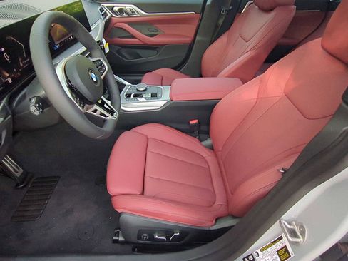 New 2025 BMW 430i xDrive w/ M Sport Package image 17