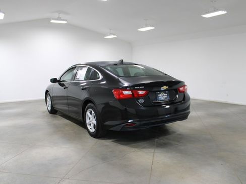 Used 2017 Chevrolet Malibu LS image 7