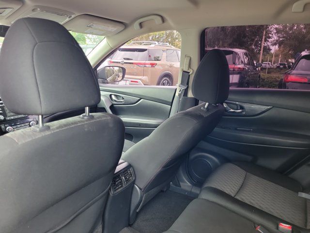 Used 2017 Nissan Rogue SV FWD image 12