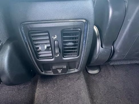 Used 2022 Jeep Grand Cherokee Laredo X RWD image 22