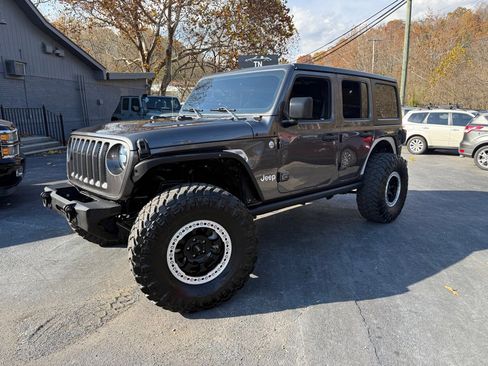 Used 2020 Jeep Wrangler Unlimited Sport S w/ Sun And Sound Package image 16
