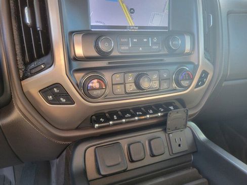 Used 2019 GMC Sierra 2500 Denali w/ Duramax Plus Package image 18