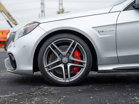 Used 2014 Mercedes-Benz E 63 AMG S-Model image 5