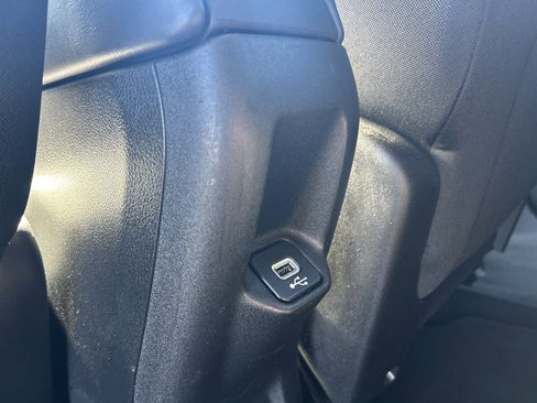 Used 2018 Jeep Renegade Altitude image 27